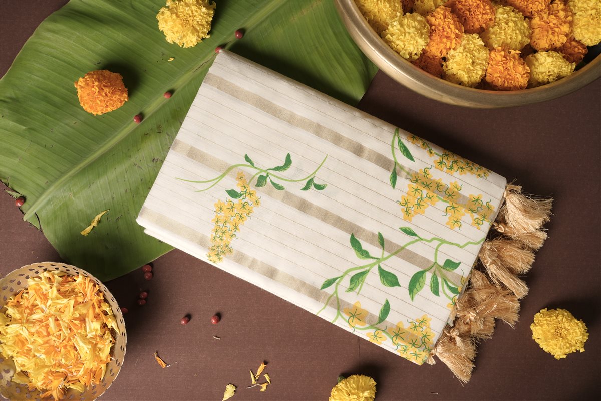 Kanikkonna_Kasavu_Cotton_Saree