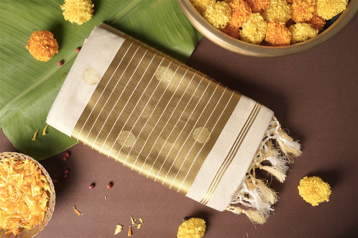 Premium_Golden_Temple_Kasavu_Saree